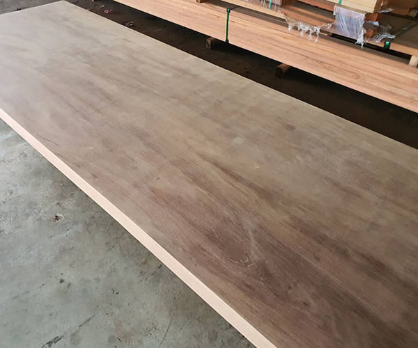 BALAU TABLE TOP
